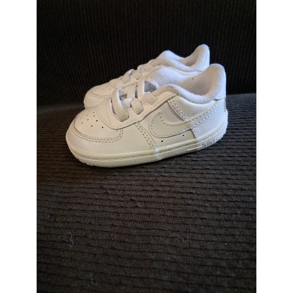 Nike Force 1 Crib Triple White Leather Sneakers CK2201-100 Size 4C Kids